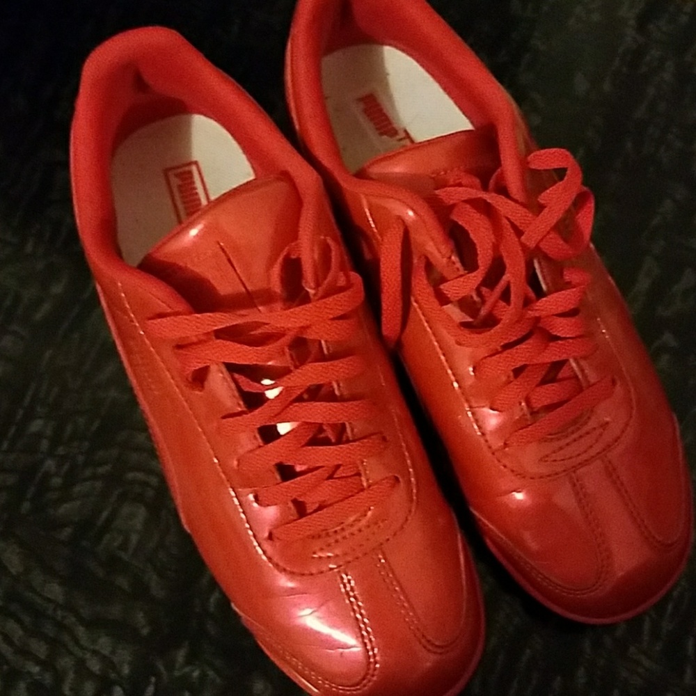 Puma red patent leather Sneaker
